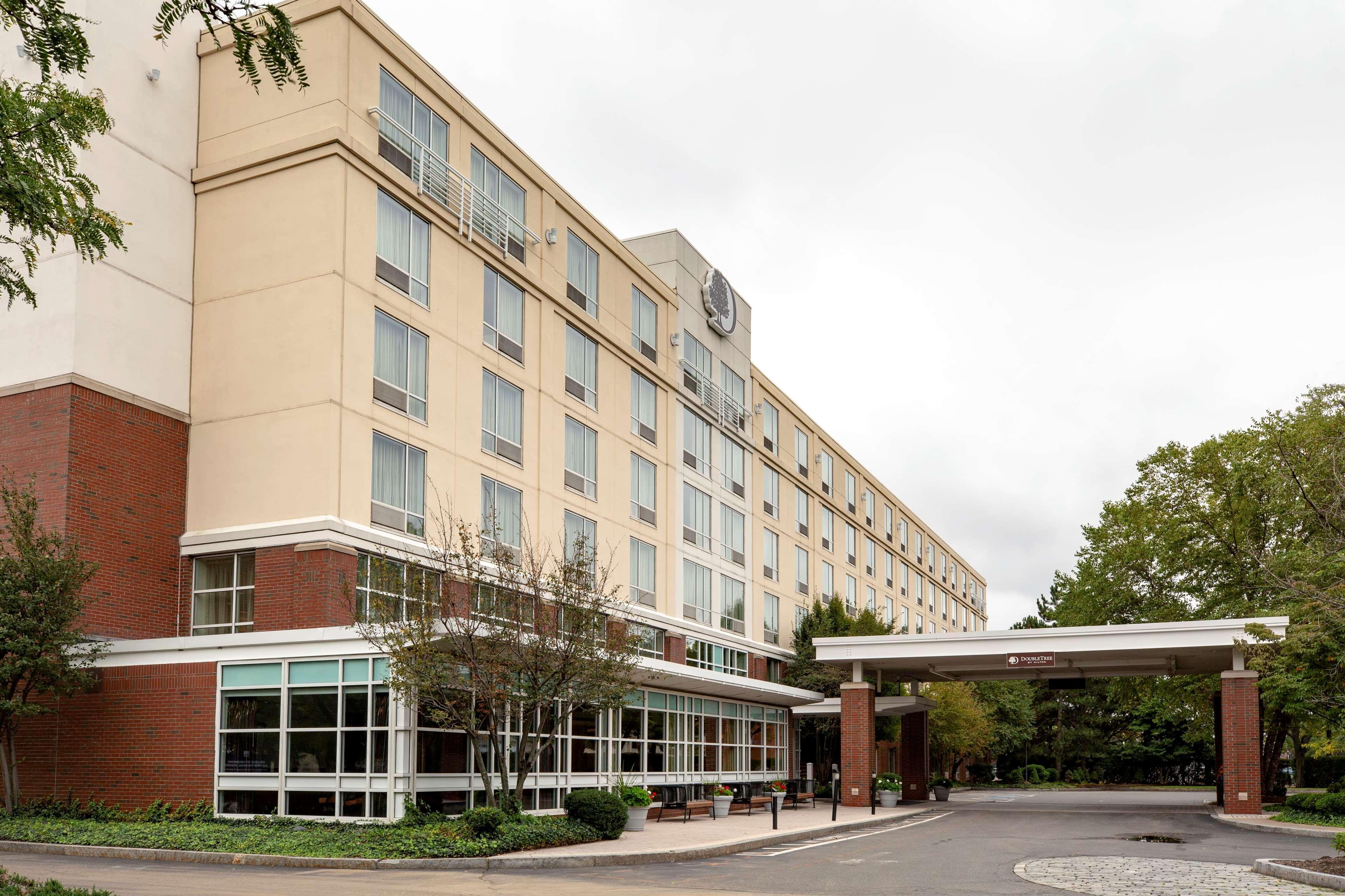 Doubletree By Hilton Hotel Boston Bayside Buitenkant foto