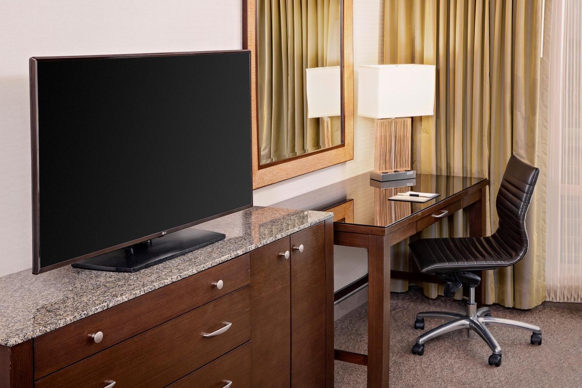 Doubletree By Hilton Hotel Boston Bayside Buitenkant foto