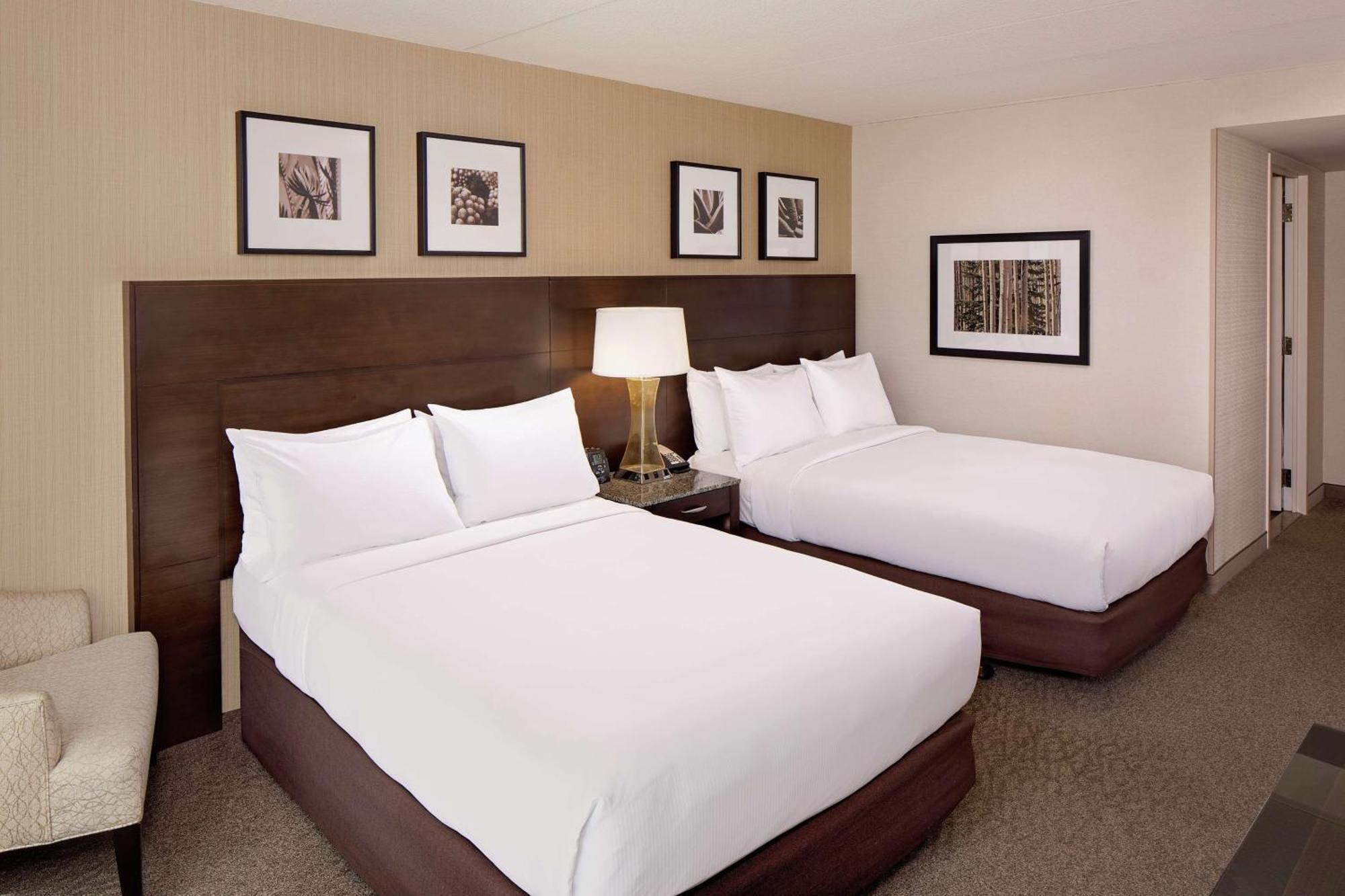 Doubletree By Hilton Hotel Boston Bayside Buitenkant foto