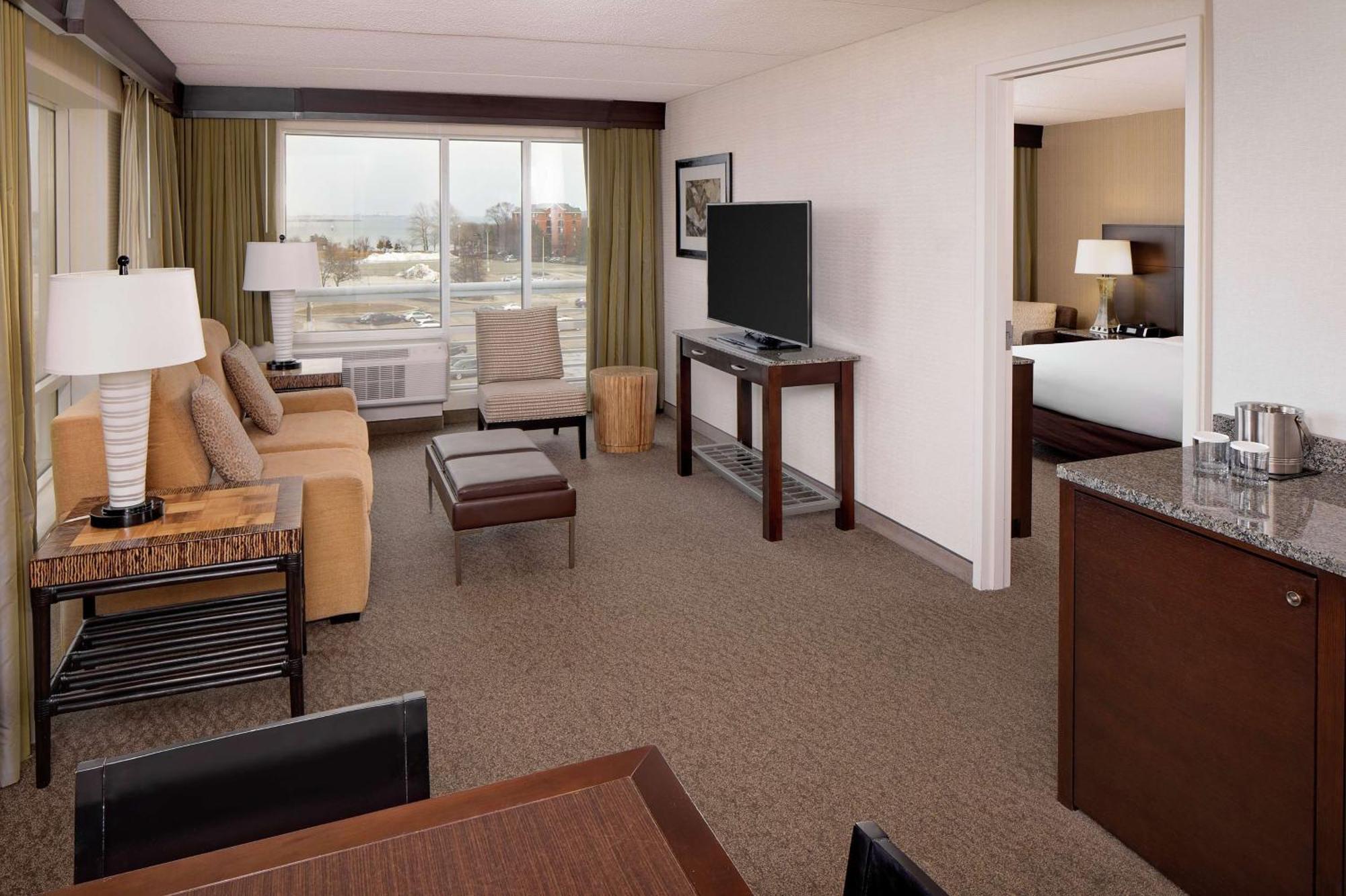 Doubletree By Hilton Hotel Boston Bayside Buitenkant foto